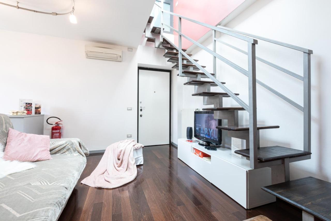 Sempione Split-Level Terrace Apartment - Top Collection Милано Екстериор снимка
