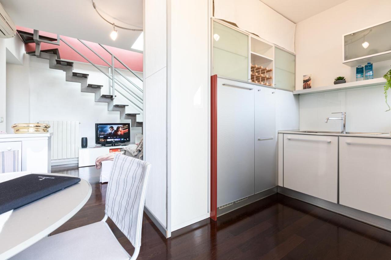 Sempione Split-Level Terrace Apartment - Top Collection Милано Екстериор снимка